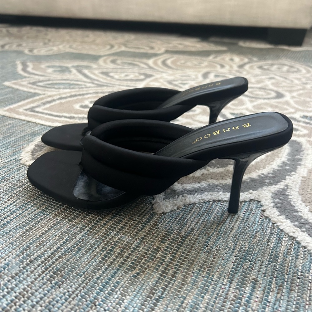 Black Sandal Heels!